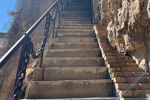 Datong: Hanging Temples, Yungang Grottoes & Wooden Pagoda Chinese / English-Speaking Tour Guide