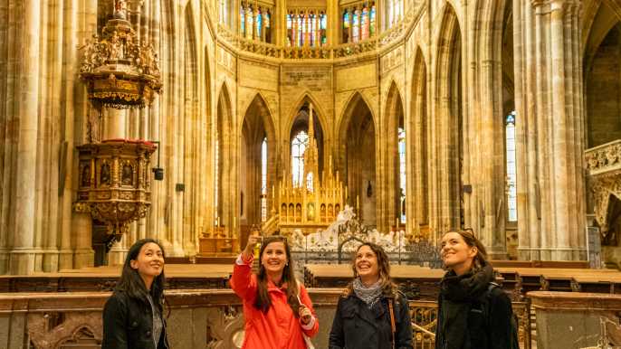 Prague: Castle Tour with Local Guide and Entry Ticket