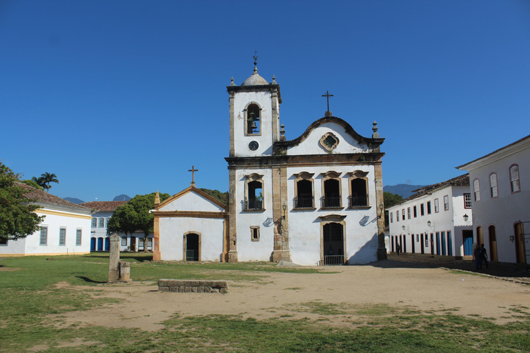 Paraty: Tour a piedi del centro storico e degustazione di cachaça