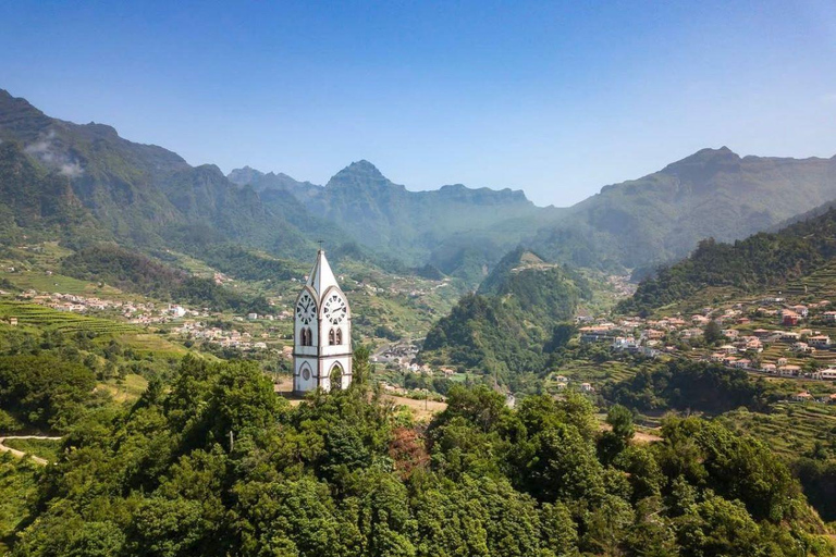 Madera: wycieczka jeepem z tyrolką, huśtawką i wulkanicznymi basenamiMadera: wycieczka jeepem z tyrolką, huśtawką i basenami wulkanicznymi