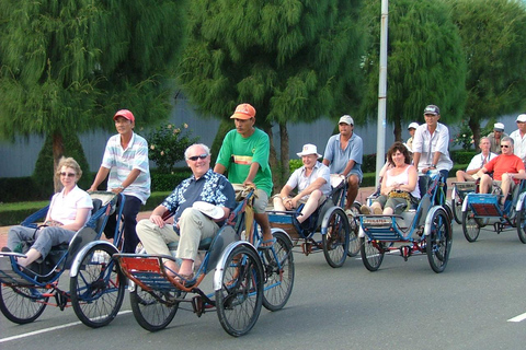 Excursión por el Patrimonio de Hue en Ciclo: Ciudadela, Museos y Mercado Local