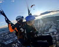 Parapente sobre Quito, sobrevuela la ciudad en Parapente - Hizvo