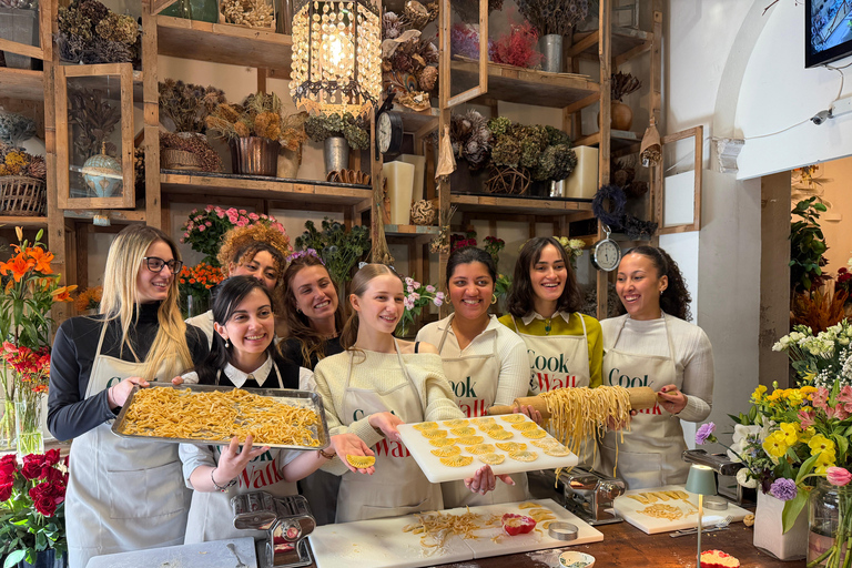 Rome: Pasta & Tiramisu Cooking Class Near the Vatican with Wine & Gelato Rome: Pasta & Tiramisu Cooking Class with Fine Wine, Gelato, and Limoncello