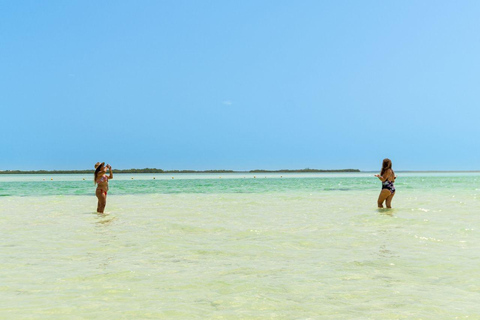 Holbox: Full-day tour to the island, cenote swim and lunch