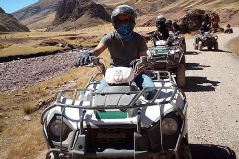 Excursión en quad a la Montaña Arco Iris.