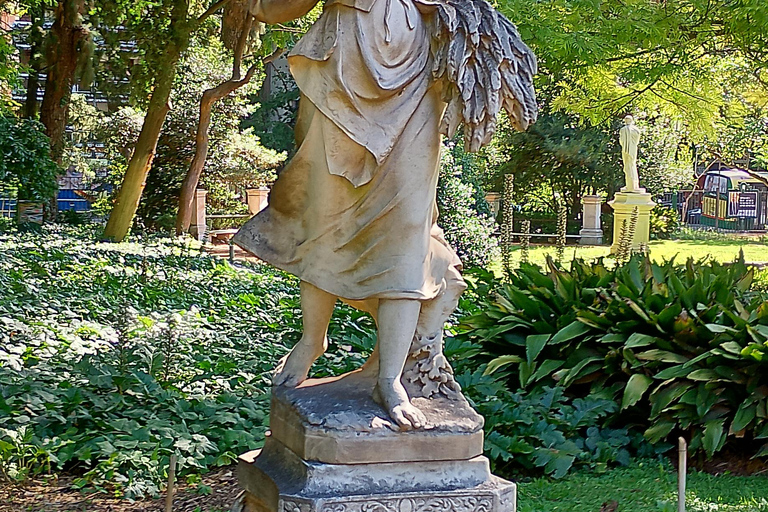 The Sculptures of the Botanical Garden