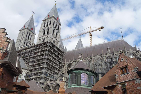 Ecos Románticos de Tournai: Un viaje de amor y patrimonioTournai: tour a pie romántico guiado de 2 horas