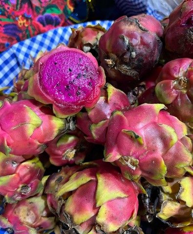 Antigua: Discover Flavors and Souvenirs at Antigua's Market