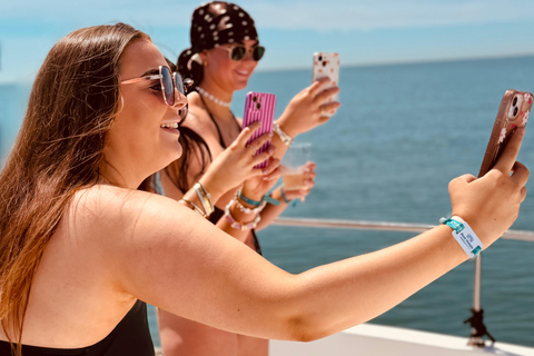 Benalmádena Catamaran Sightseeing Tour: Tapas Food Tasting, Drinks, Swimming & Dolphins Benalmádena Catamaran Tour: Tapas Tasting, Drinks, Swimming, and Dolphins