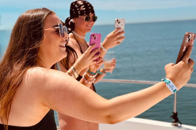 Benalmádena Catamaran Sightseeing Tour: Tapas Food Tasting, Drinks, Swimming & Dolphins Benalmádena Catamaran Tour: Tapas Tasting, Drinks, Swimming, and Dolphins