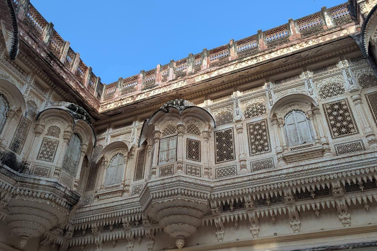 Private 6-Day Golden Triangle & Udaipur Luxury Tour Car + Guide + Monuments Tickets + 3 Star Accommodation