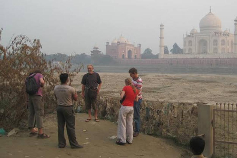 阿格拉：萨达尔巴扎尔和金纳里巴扎尔美食导览游阿格拉：导游陪同美食之旅，包含萨达尔巴扎尔和金纳里巴扎尔