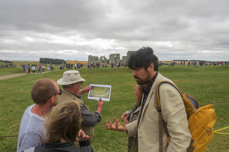 Halvdagsutflykt till Stonehenge från Bath för 2-8 äventyrare