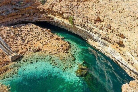 3-Day Oman Adventure: Wadis, Desert Camping & Meals by Guide
