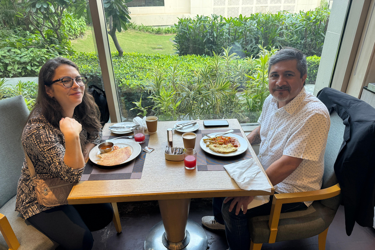 From Delhi to Agra : Taj Mahal Riverside & Fort Friday Tour