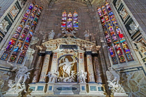 Milano: Luxury Duomo Fast-Track Entry with Lift to Terraces