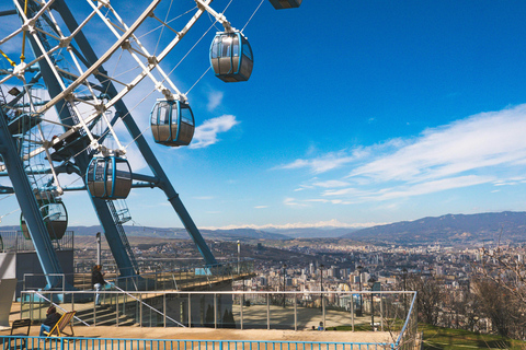 Tbilisi: Miejskie atrakcje - wycieczka z przewodnikiem z kolejką linową i kolejką linową