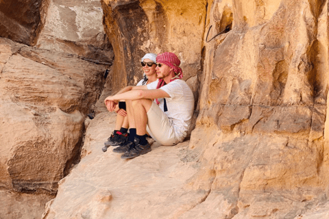 Wadi Rum: Caminhada e escalada na montanha Burdah + almoço tradicional