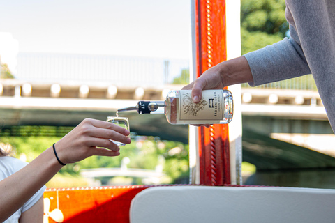 Ljubljana: Gin Tasting Boat Tour on the Ljubljanica River