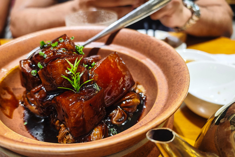 Shanghai Night Tour: Old Town, Local Dinner & Rooftop Bar