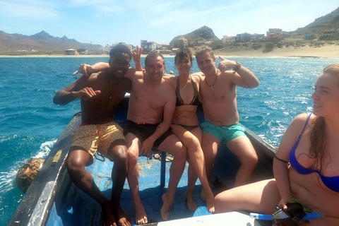 Sao Vicente: Swimming and Snorkeling Tour with Sea Turtles