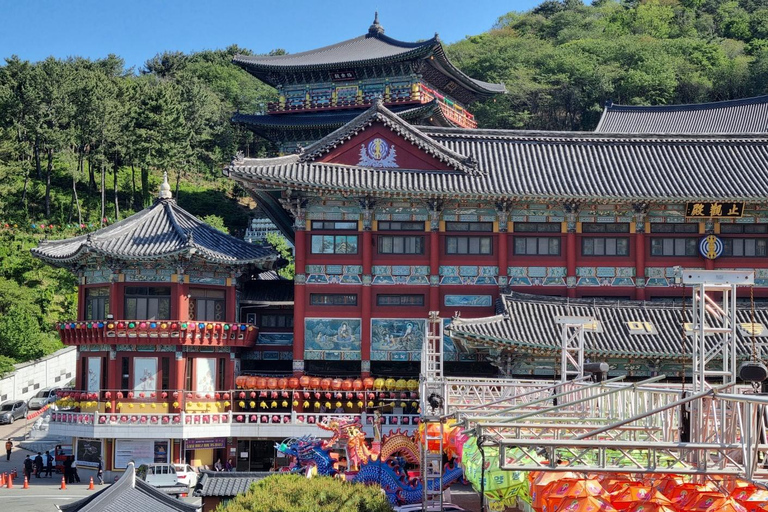 Busan: Private Tour- Yongung Temple, Bamboo Forest, Sky Walk