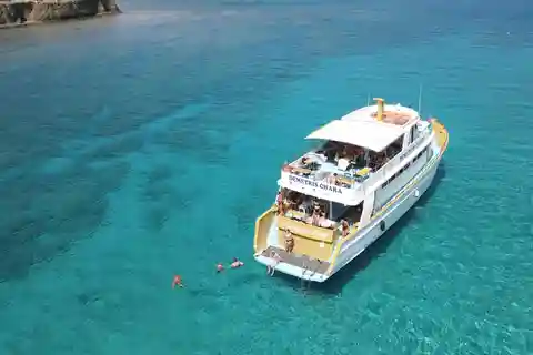 Polis: Blue Lagoon Boat Tour with Optional Barbecue Lunch