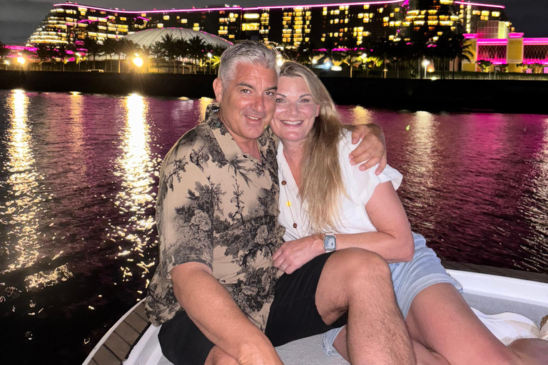 Manila night cruise, night life, foodie tour and 3d theather Solo traveller