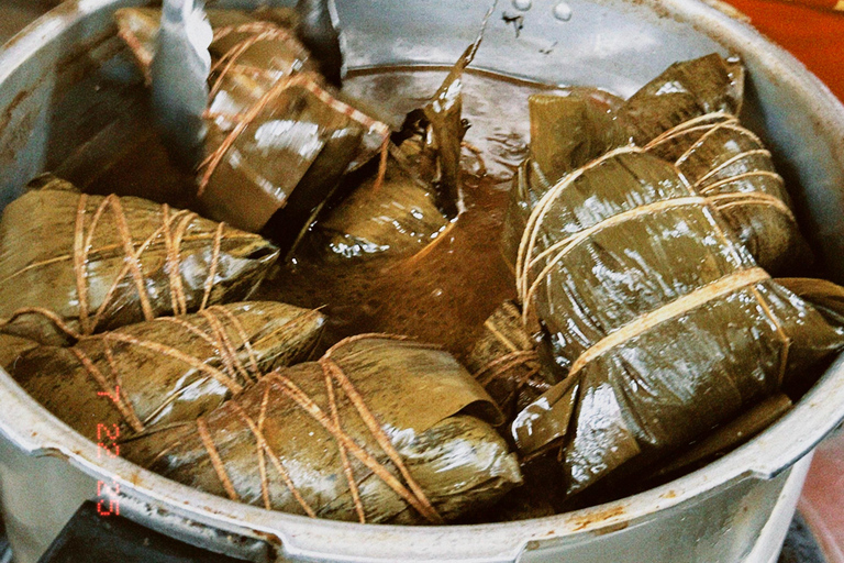 Hidden Eats of Hangzhou: A Local Street Food Experience