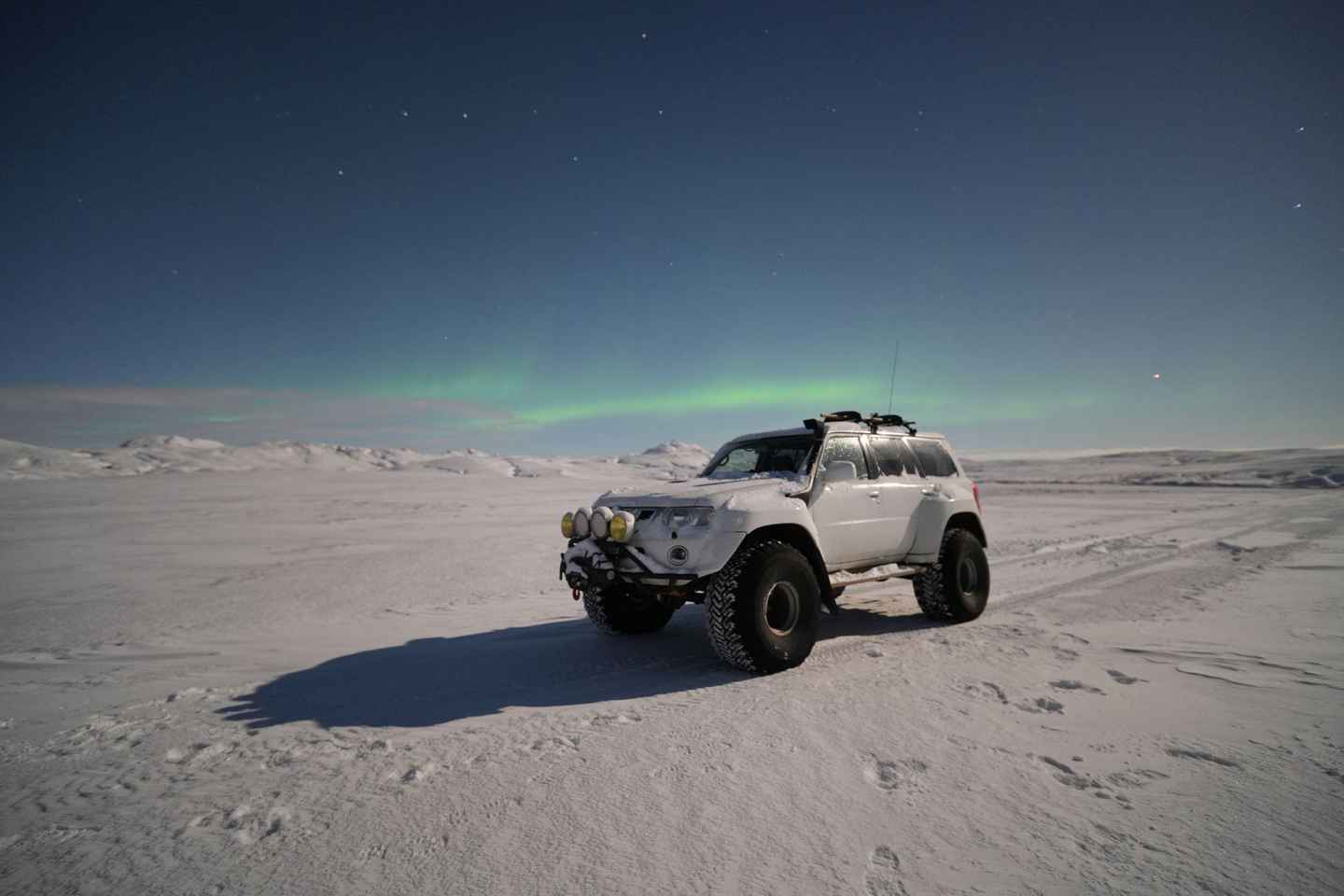 Reykjavik: Aurora Small Group 4x4 Northern Lights Adventure