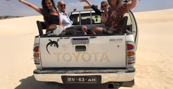 Boa Vista: Island Highlights Tour with Lunch & Sandboarding