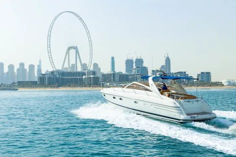 Dubai: Privat luksus Everest Yacht Cruise fra Dubai Marina