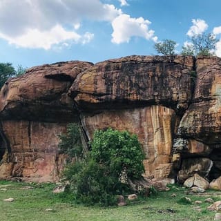 Gaborone: Full-day Cultural Tour and Manyana Rock Paintings
