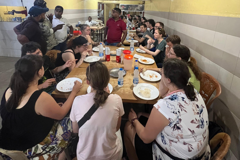 Kandy: Local Food Tour by Tuk-Tuk – All Inclusive