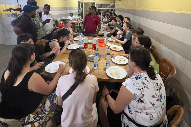 Kandy: Local Food Tour by Tuk-Tuk – All Inclusive