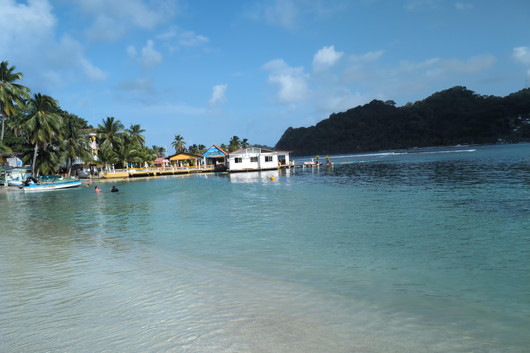 Panama: 1 night and 2-Days in a Caribbean Island Beach House Panama City:2-Days Portobelo and Caribbean Island Tour