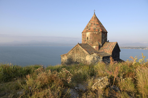 Lago Sevan-Stazione sciistica di Tsaghkadzor-Monastero di Kecharis