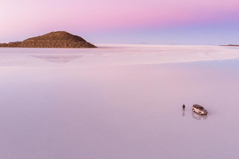 2-Days private roundtrip from Chile to Uyuni Salt Flats