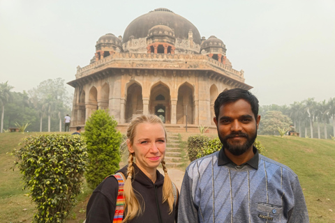 From New Delhi: Golden Triangle Tour with Ranthambore SafariFrom Delhi: Golden Triangle Private Tour with Taj Mahal