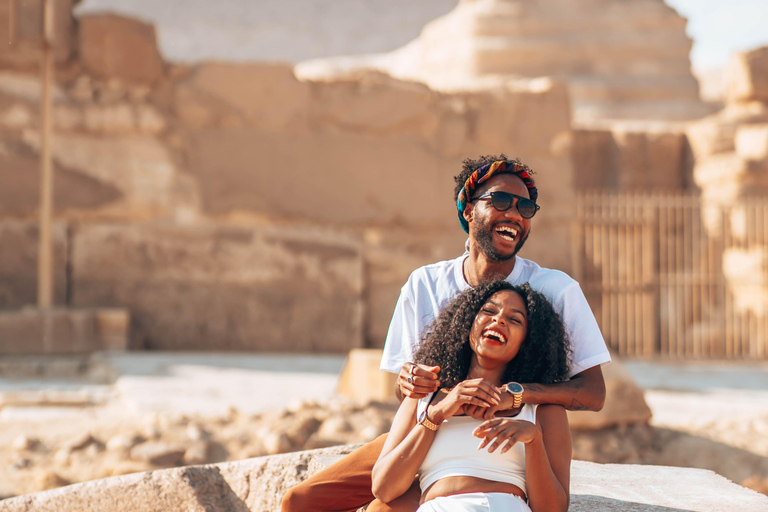 Pyramides, Sakkara et Memphis - Visite privée avec déjeunerVisite privée avec guide, transfert et déjeuner, à l&#039;exclusion des droits d&#039;entrée.