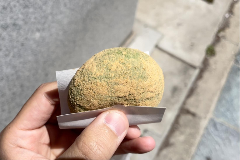 Nara: Old Town Alleys, Temple Culture & Fresh Mochi