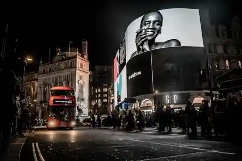 London: VIP Private Car Tour by Night