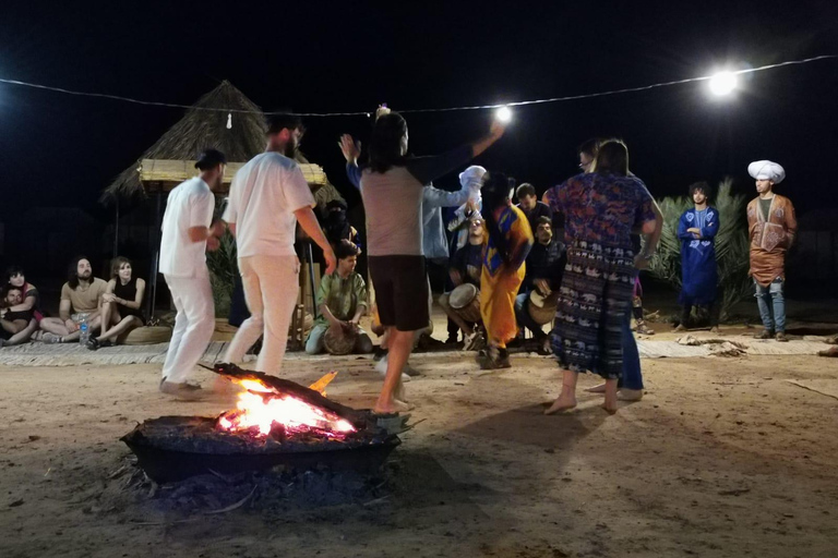 Marrakech to Fes 3 day Desert Tour Camel & luxury Tente Marrakech to Fes 3 day Desert Tour Standard Desert Tents