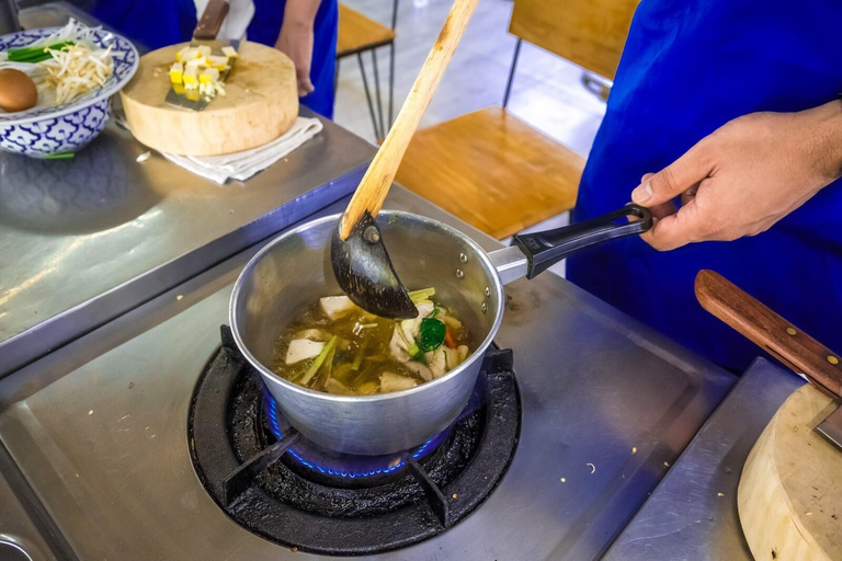 Chiang Mai: The Original Sticky Waterfalls & Thai Cooking