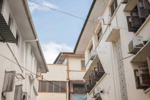 Zwiedzaj Stone Town z prywatnym przewodnikiem francuskojęzycznymZwiedzanie Stone Town z prywatnym przewodnikiem francuskojęzycznym