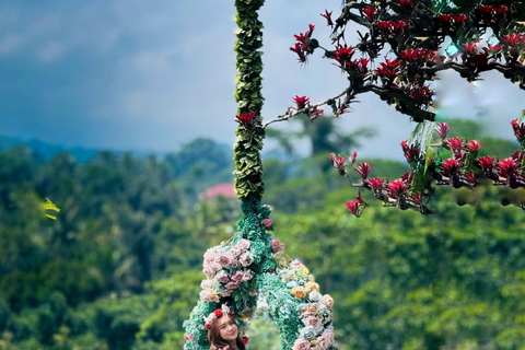 Monte Batur: avventura in jeep all'alba con opzioni di tour a UbudGiro in jeep all'alba + foresta delle scimmie (con trasferimento dall'hotel)