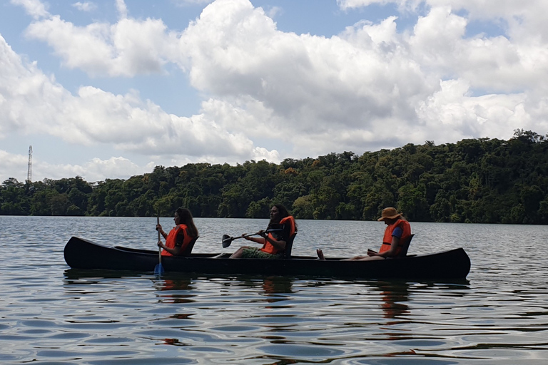 Aventura en canoa/kayak y bicicleta en Arusha con almuerzoExcursión en barco y en bicicleta de día completo en Arusha con almuerzo.