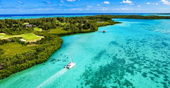 Mauritius: Ile aux Cerfs Catamaran Cruise, Waterfalls & BBQ
