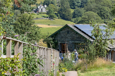 Lake District: Beatrix Potter Private Tour and Lake Cruise