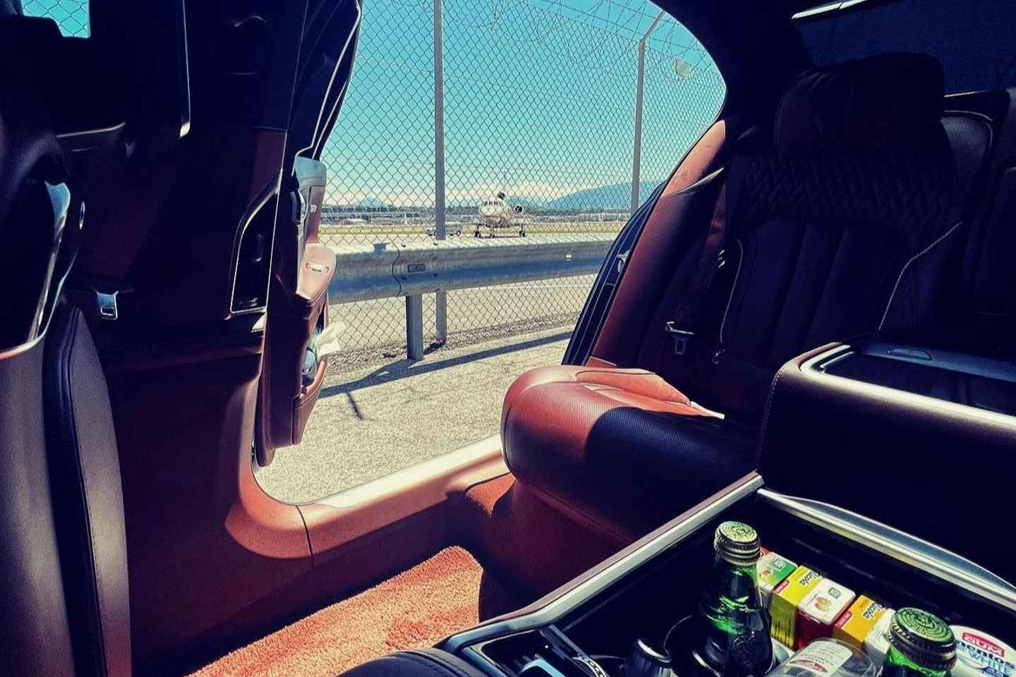 크랑 몬타나: 제네바 공항 전용 차량 이동 서비스